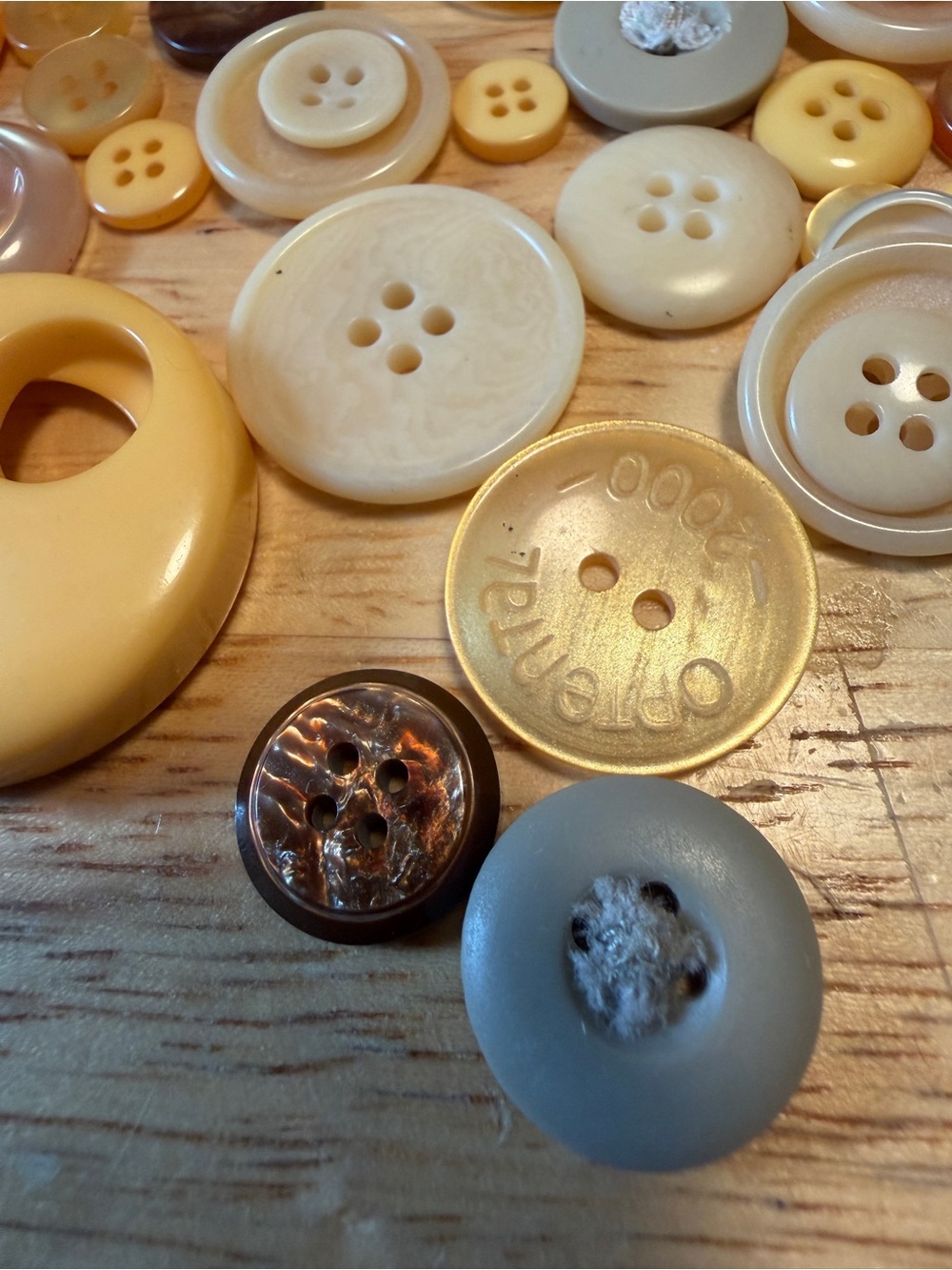 Buttons Bundle - Picture 4 of 6